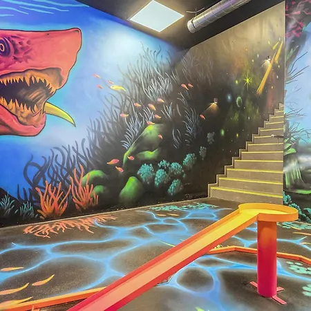 6 Personen In アパート